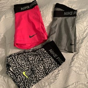 Nike pros shorts